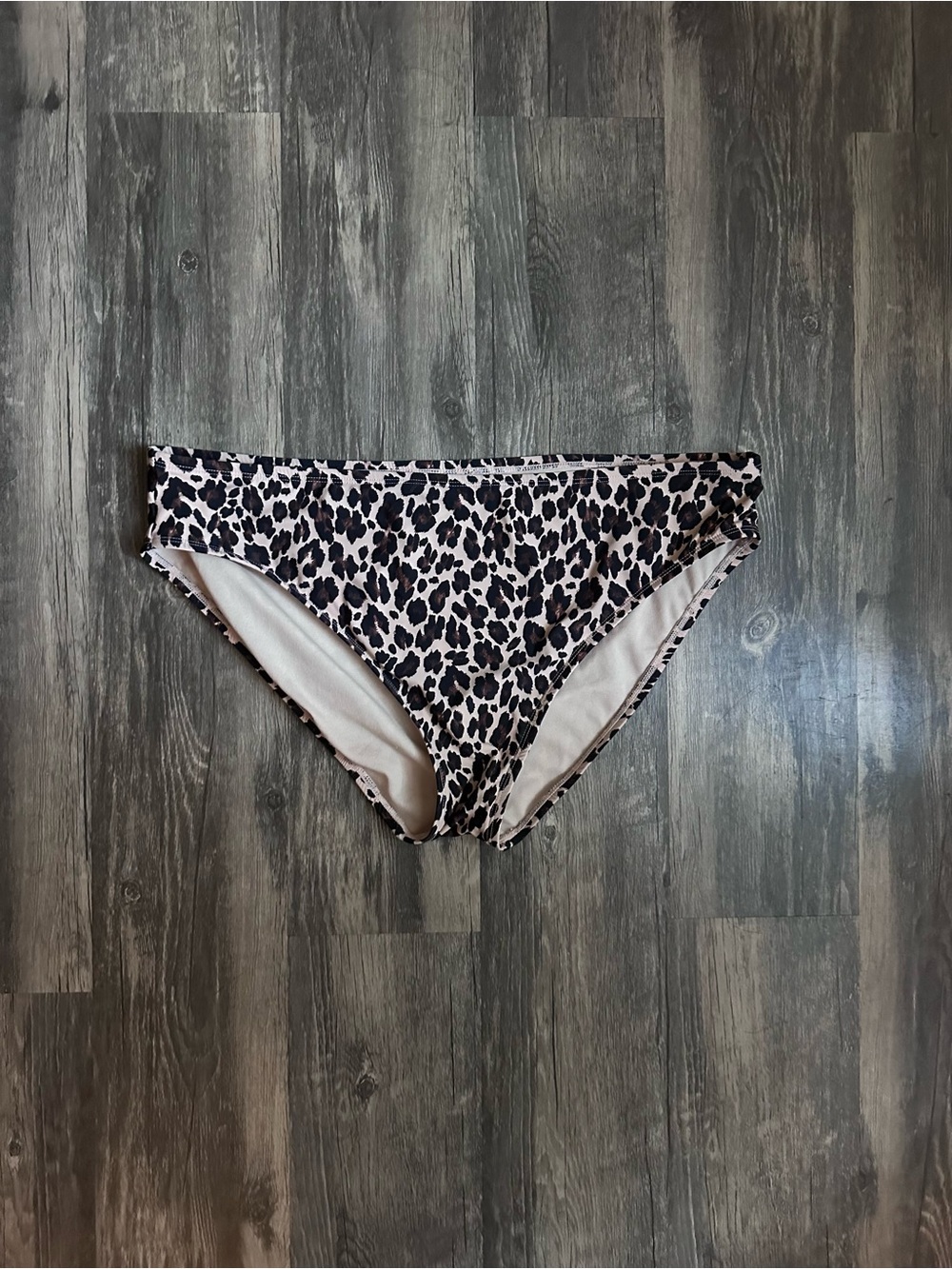 Time and Tru Women’s Mid Rise Cheetah Print Bikini Swim Bottoms Size XL